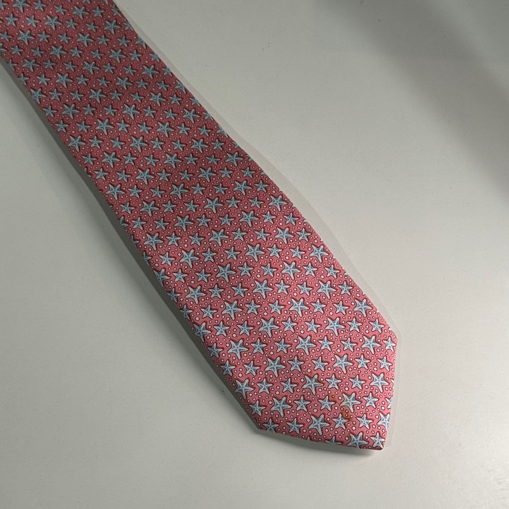Vineyard Vines Pink Star Motif Silk Tie